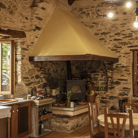 Lantställe Lugar Del Rio Couzadoiro